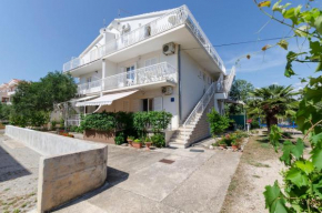 Apartments Dana